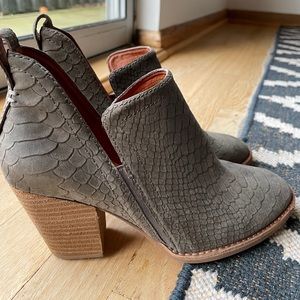 Jeffrey Campbell Vanhook Bootie